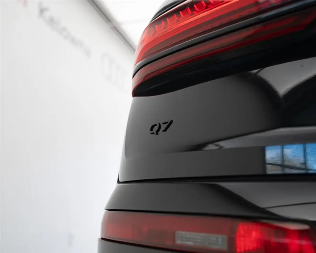 Audi Q7 снимка Audi Q7