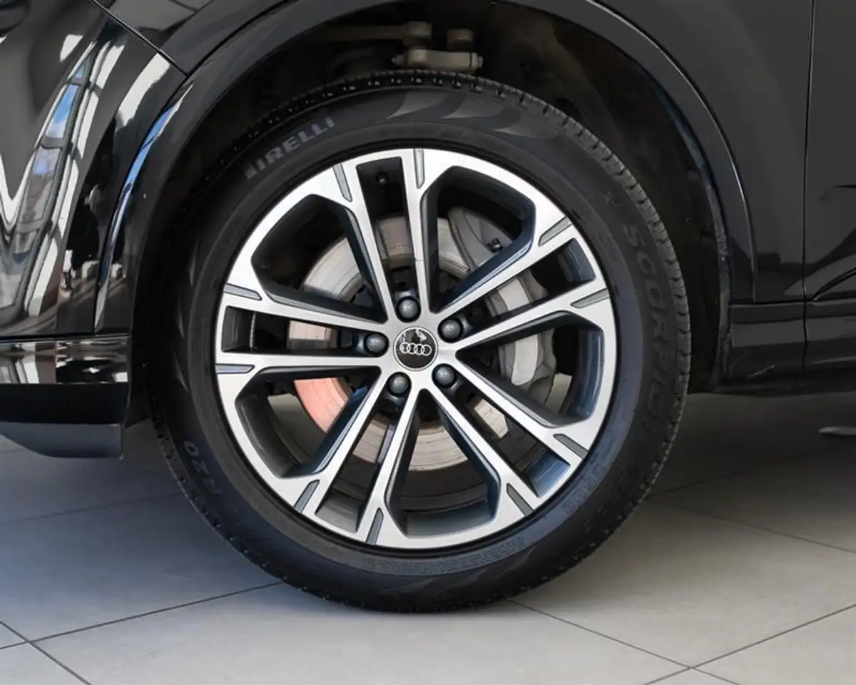 Audi Q7 снимка Audi Q7