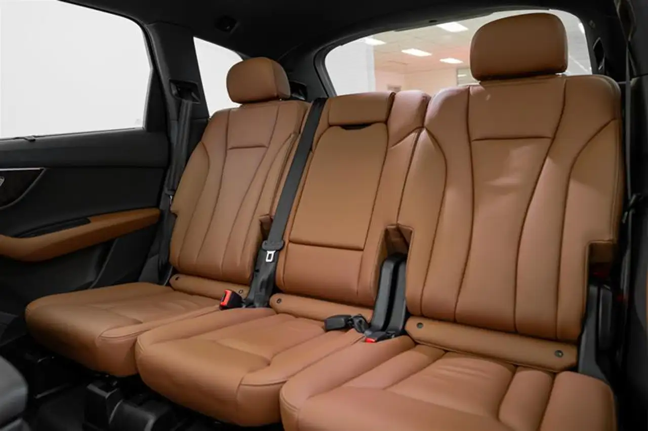 Audi Q7 снимка Audi Q7
