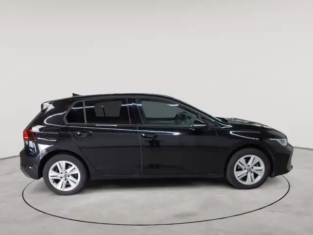 Volkswagen Golf view 3