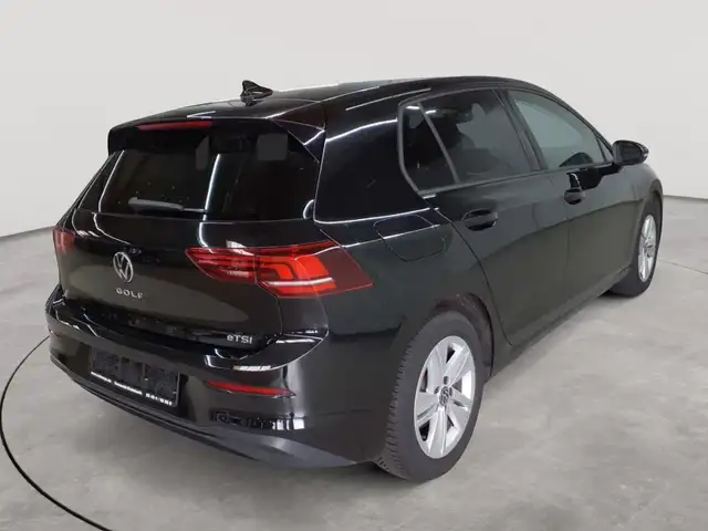 Volkswagen Golf view 4