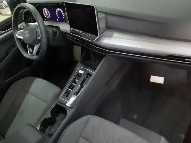 Volkswagen Golf view 9