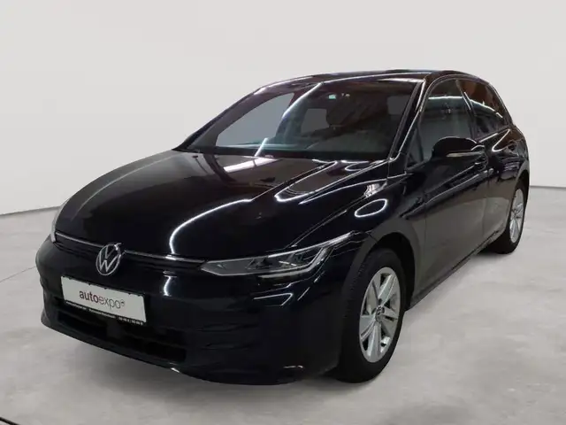 Volkswagen Golf view 2