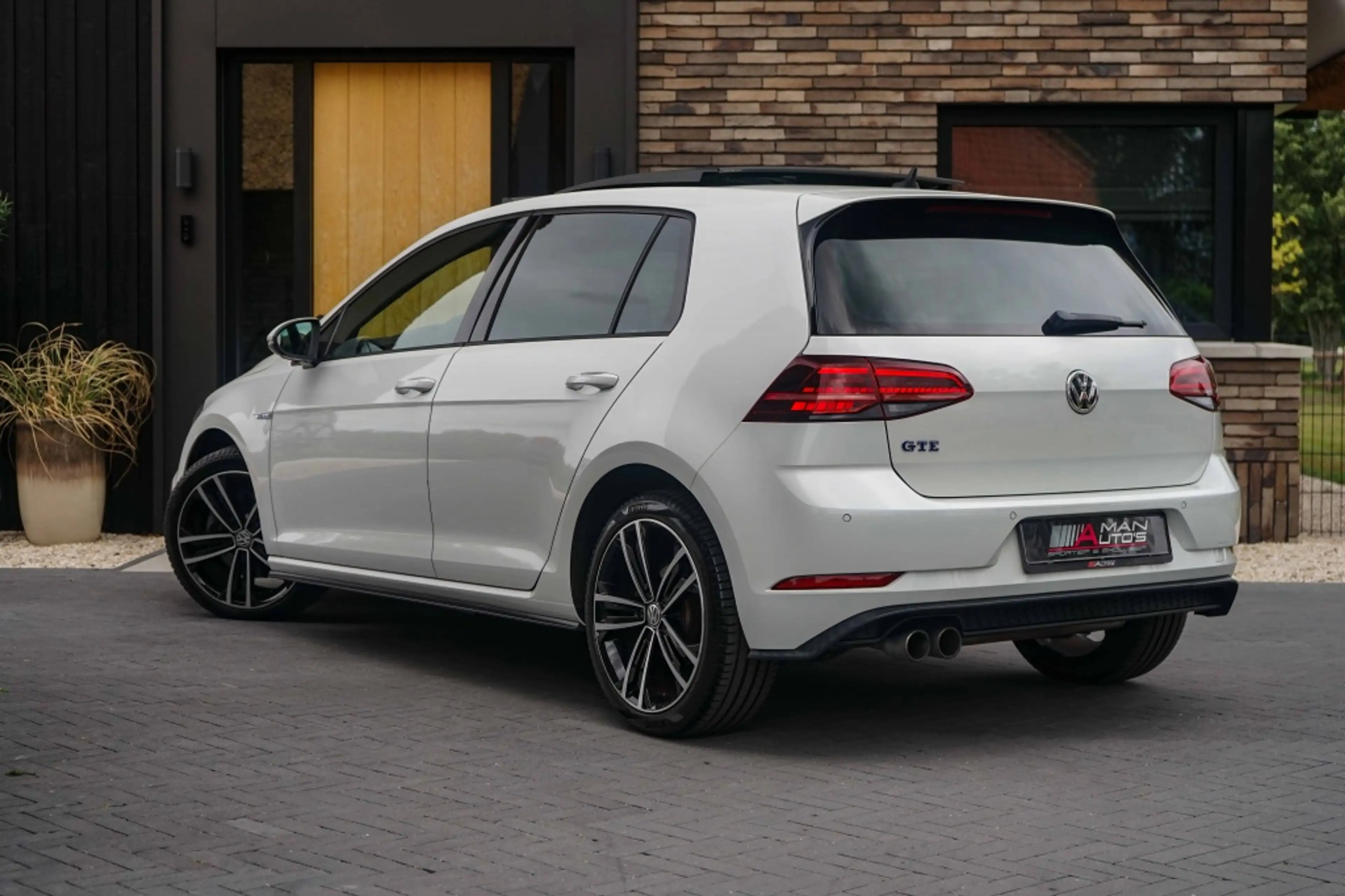 Volkswagen Golf GTE 7.5 Facelift/Panoramadak/Trkhk/ACC/R-Cam/Parelmoer — photo 3