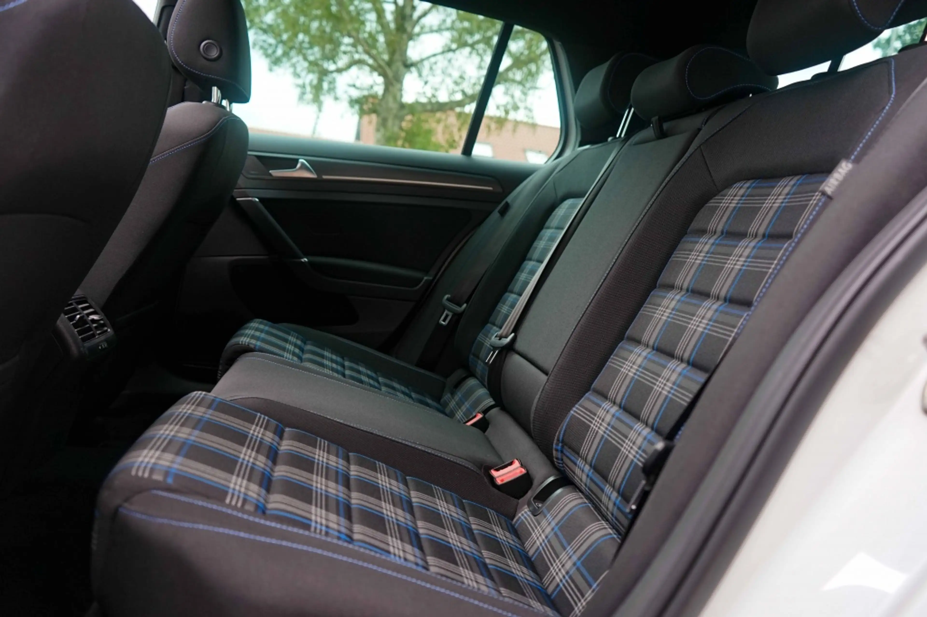 Volkswagen Golf GTE 7.5 Facelift/Panoramadak/Trkhk/ACC/R-Cam/Parelmoer — photo 35