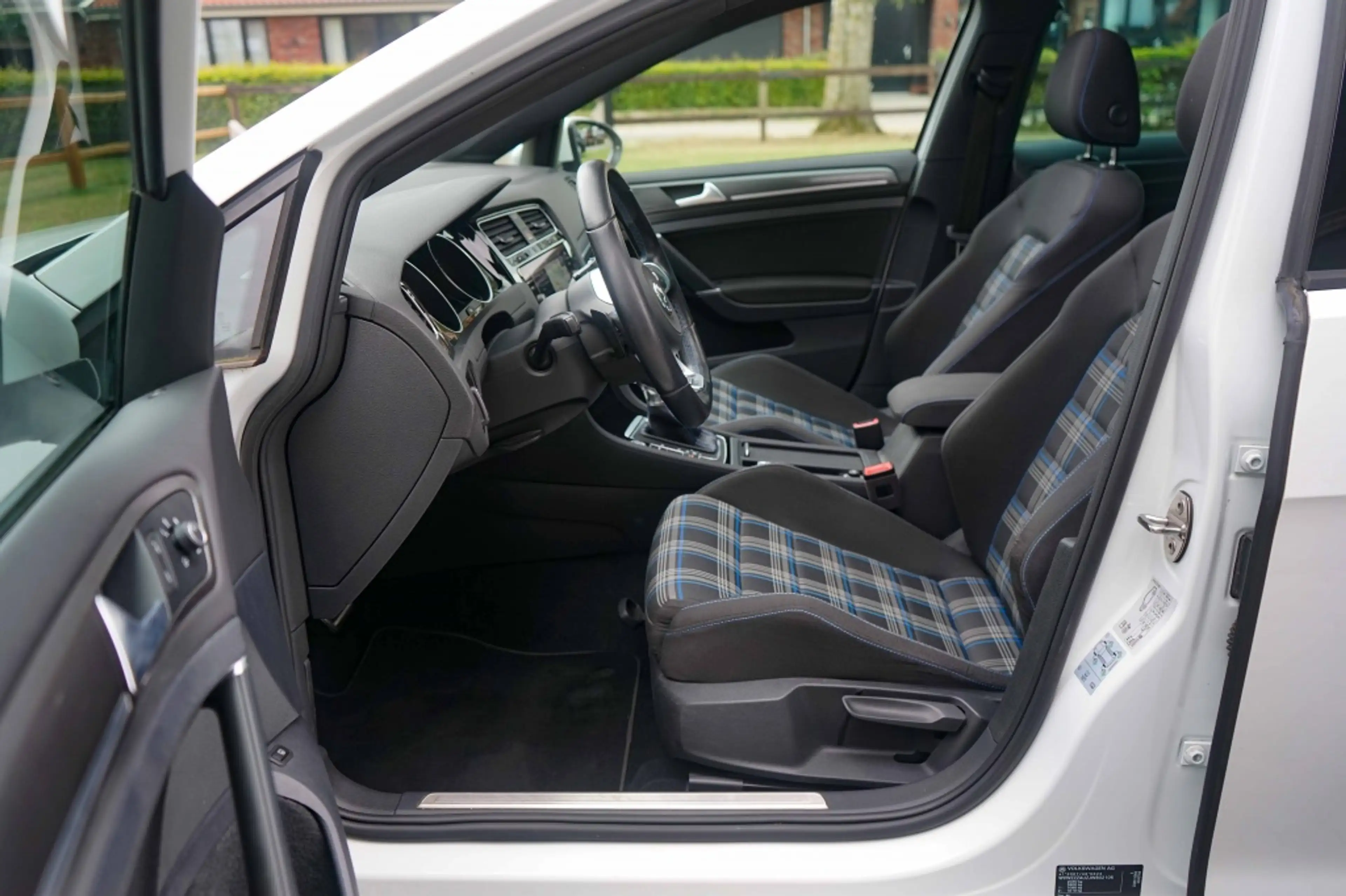Volkswagen Golf GTE 7.5 Facelift/Panoramadak/Trkhk/ACC/R-Cam/Parelmoer — photo 10