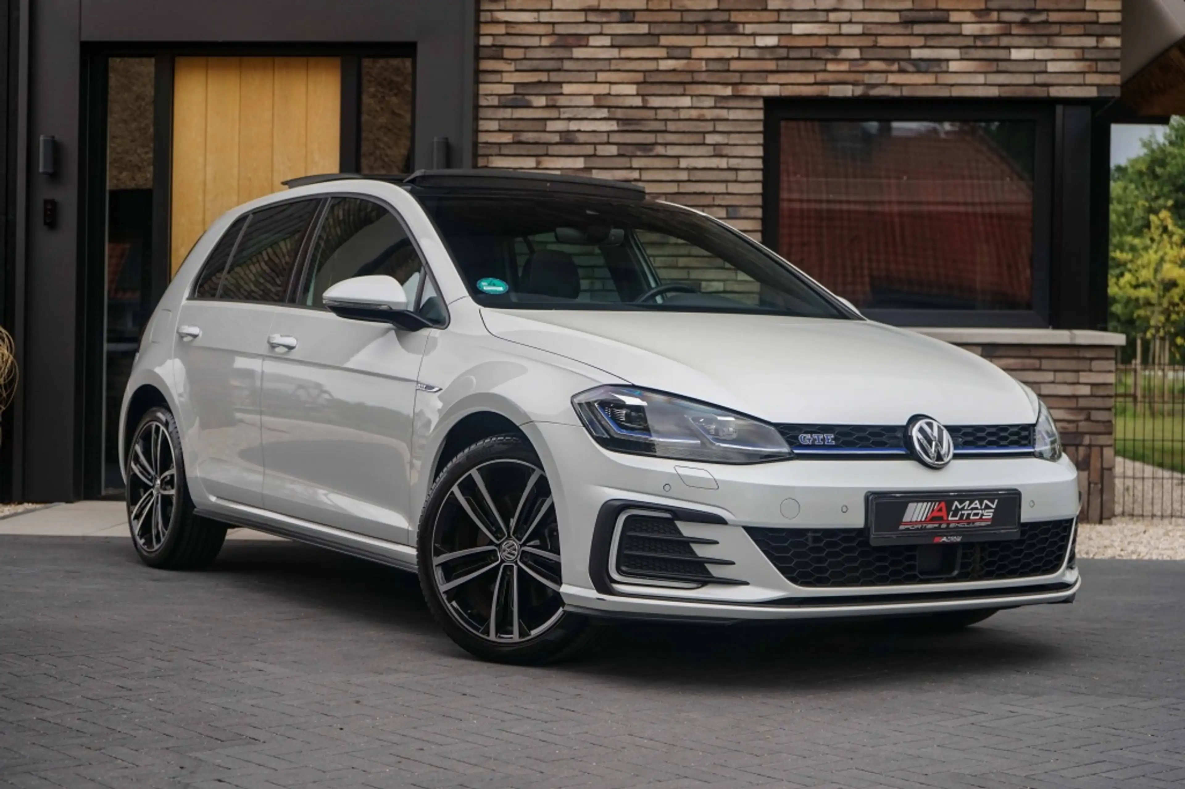 Volkswagen Golf GTE 7.5 Facelift/Panoramadak/Trkhk/ACC/R-Cam/Parelmoer — photo 2