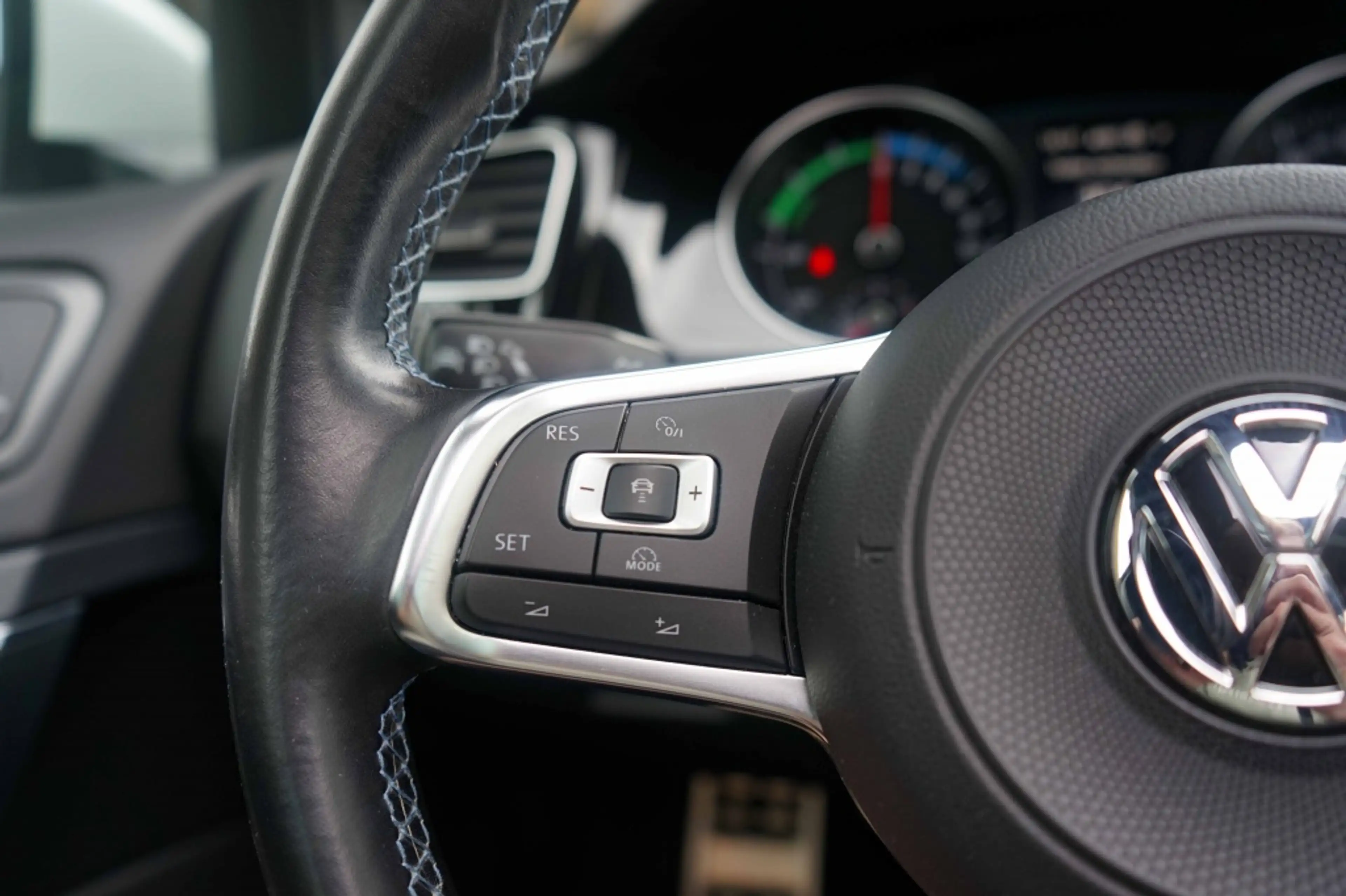 Volkswagen Golf GTE 7.5 Facelift/Panoramadak/Trkhk/ACC/R-Cam/Parelmoer — photo 37
