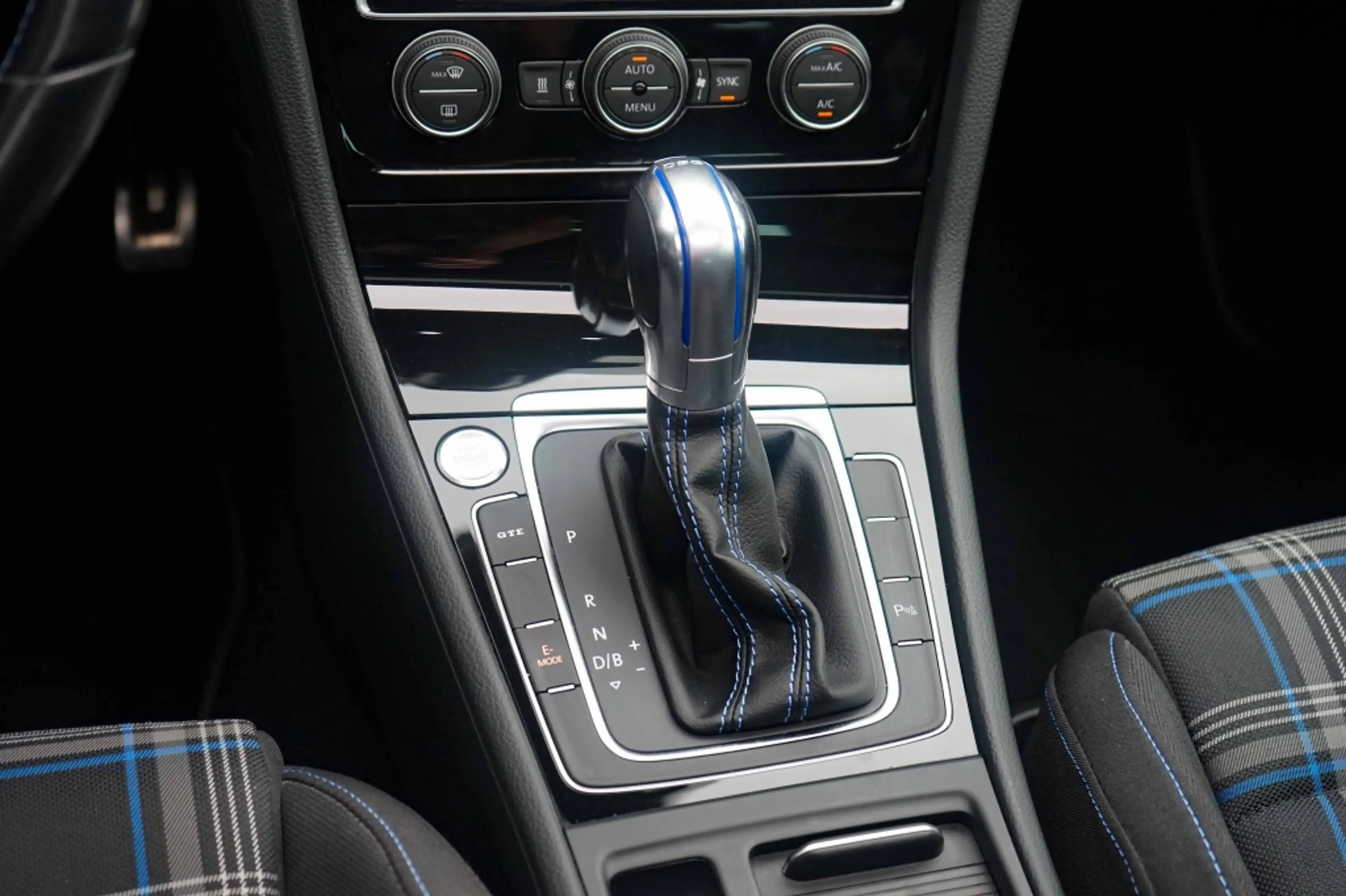 Volkswagen Golf GTE 7.5 Facelift/Panoramadak/Trkhk/ACC/R-Cam/Parelmoer — photo 18