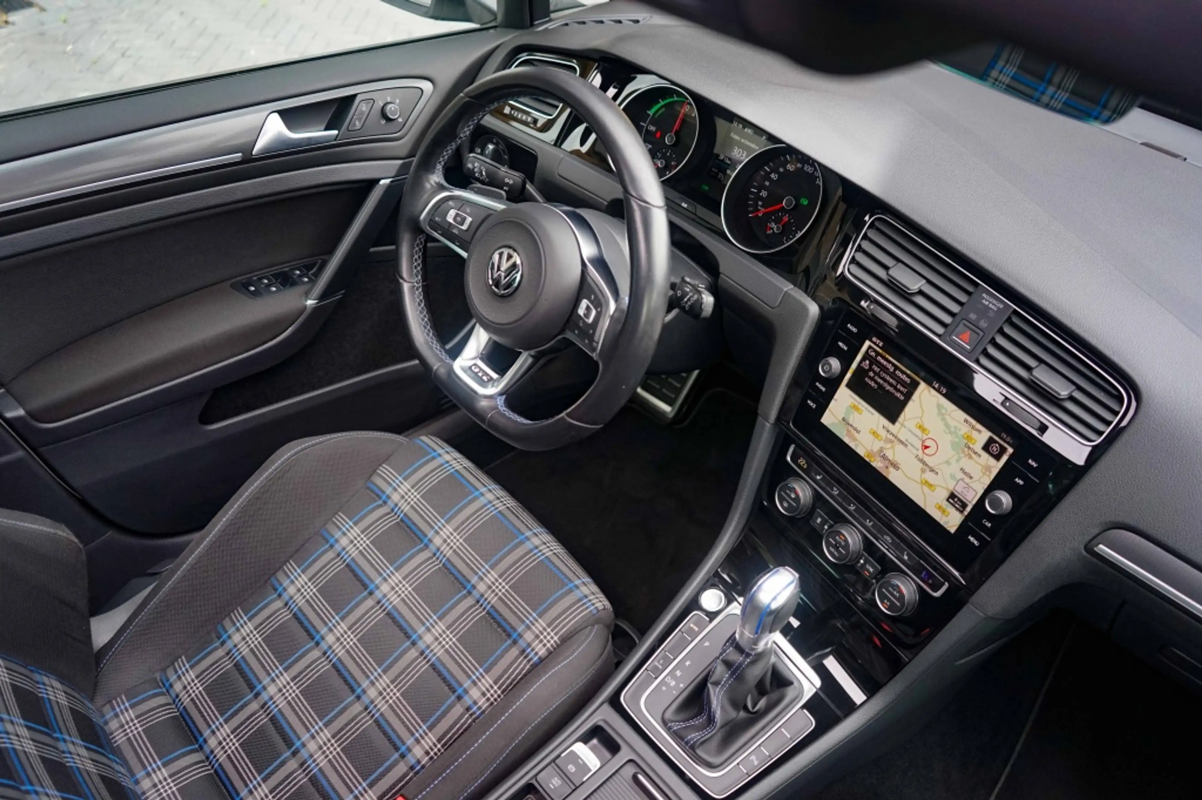 Volkswagen Golf GTE 7.5 Facelift/Panoramadak/Trkhk/ACC/R-Cam/Parelmoer — photo 13