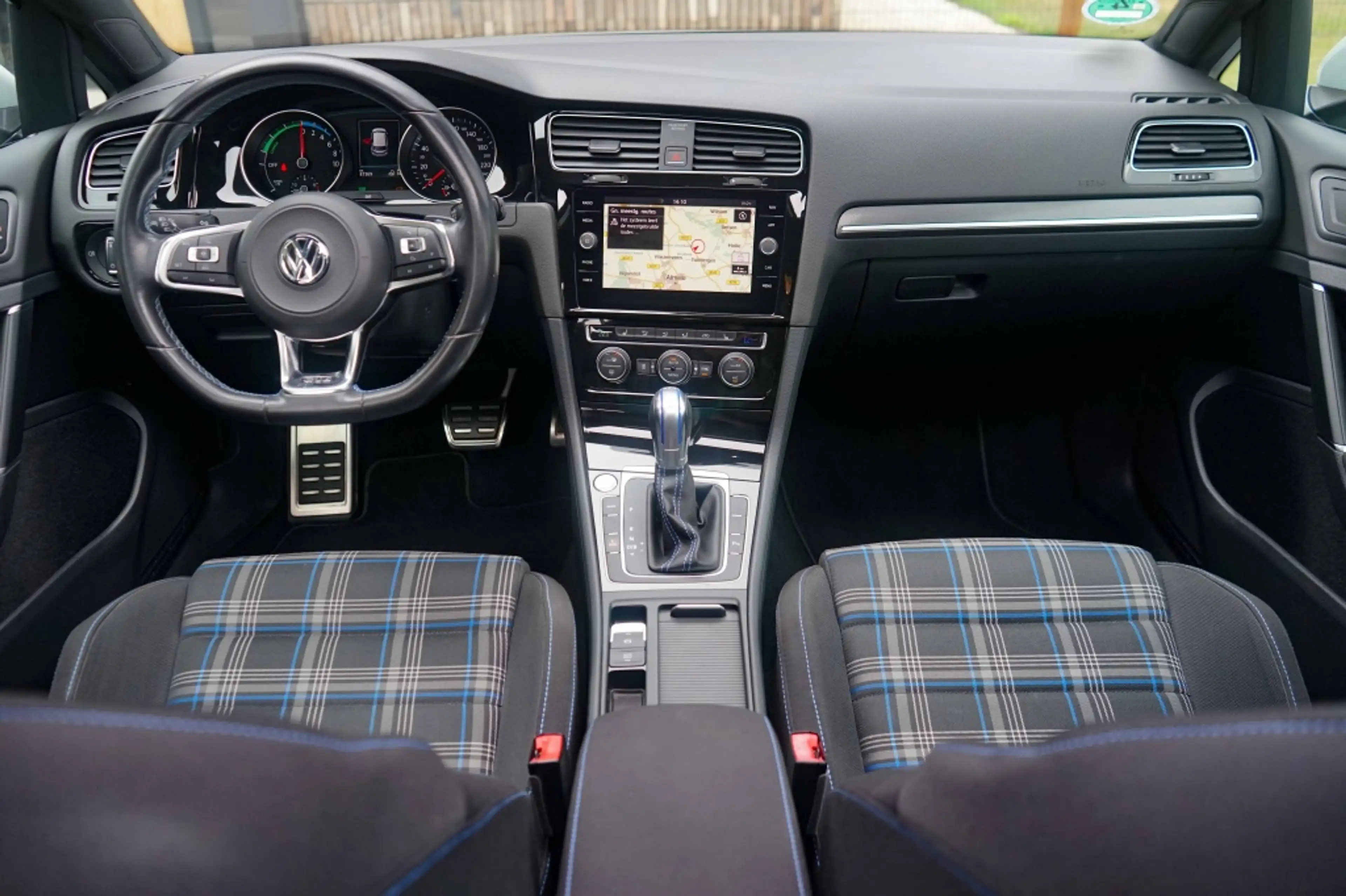 Volkswagen Golf GTE 7.5 Facelift/Panoramadak/Trkhk/ACC/R-Cam/Parelmoer — photo 9