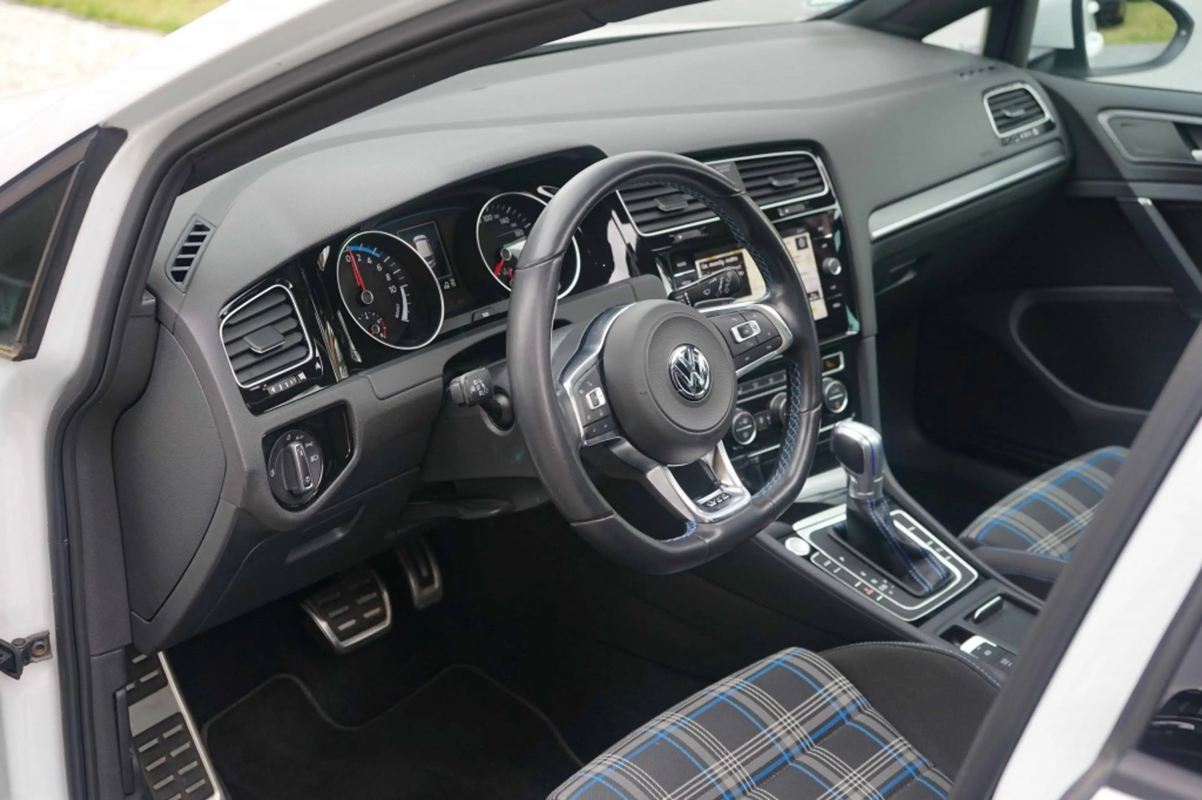 Volkswagen Golf GTE 7.5 Facelift/Panoramadak/Trkhk/ACC/R-Cam/Parelmoer — photo 11