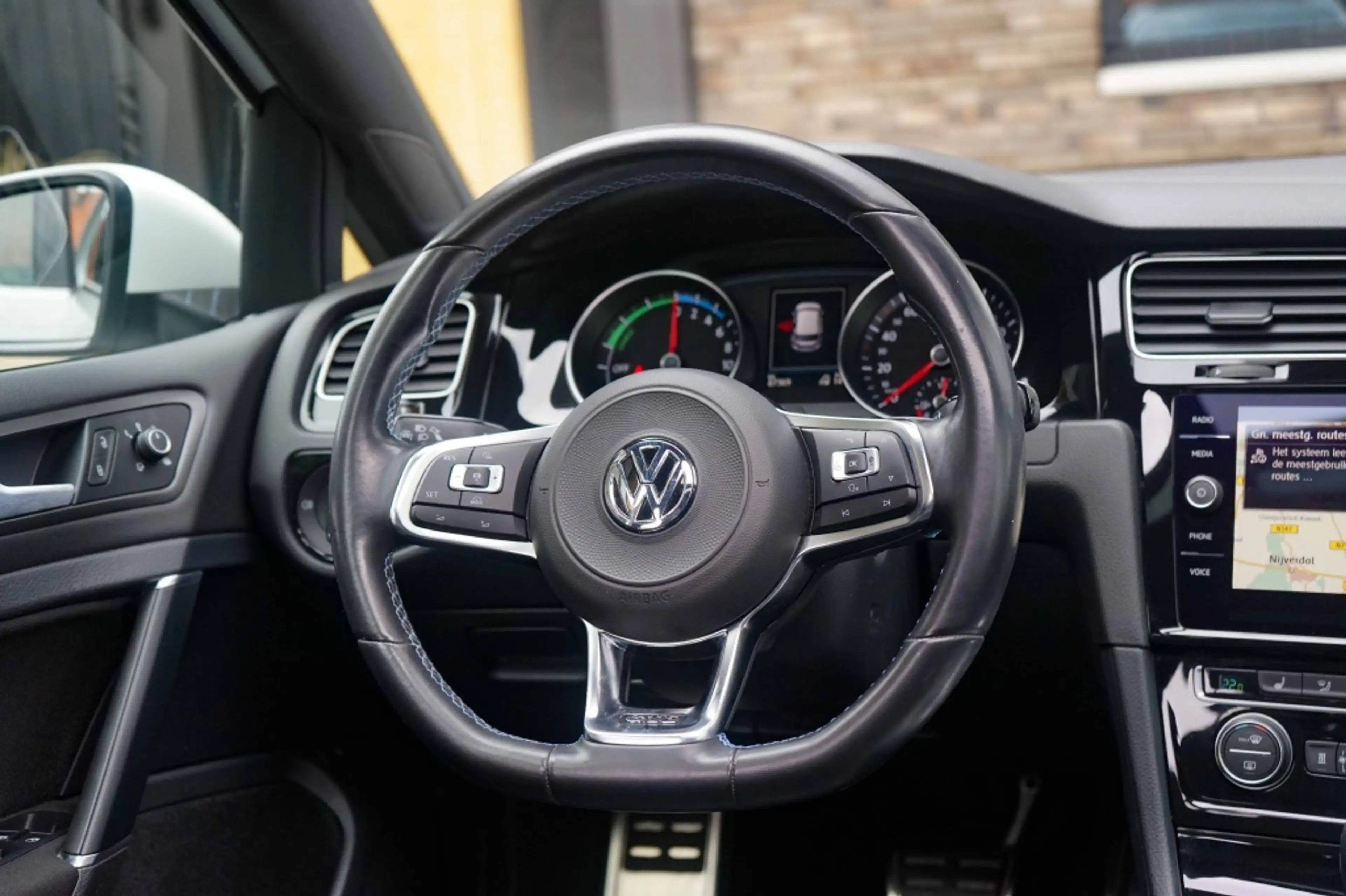 Volkswagen Golf GTE 7.5 Facelift/Panoramadak/Trkhk/ACC/R-Cam/Parelmoer — photo 36