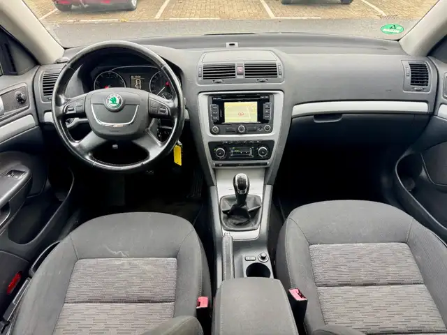 Skoda Octavia view 13