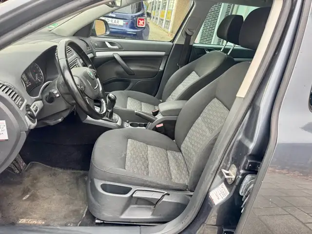 Skoda Octavia view 10