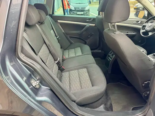 Skoda Octavia view 11