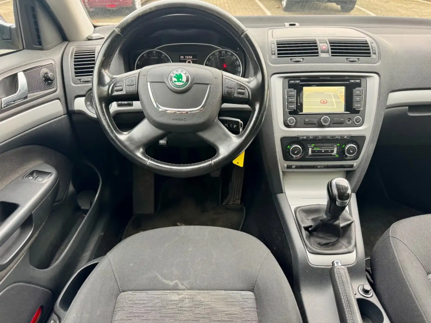 Skoda Octavia 1.2 TSI Ambition Business Line RIJDT GOED NAP APK Grijs - 2