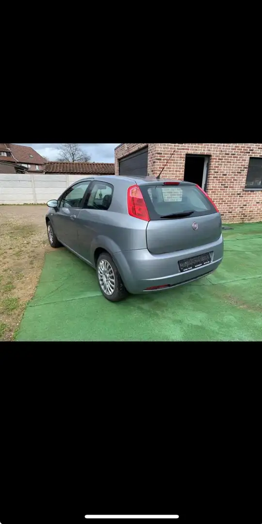 Fiat Grande Punto 1.2 8V Dynamic Gris - 2