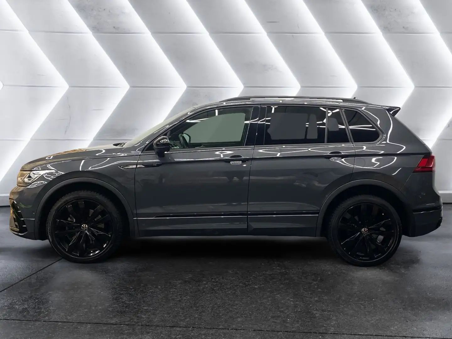 Volkswagen Tiguan 2,0 TDI 4Motion R-Line DSG Grau - 2