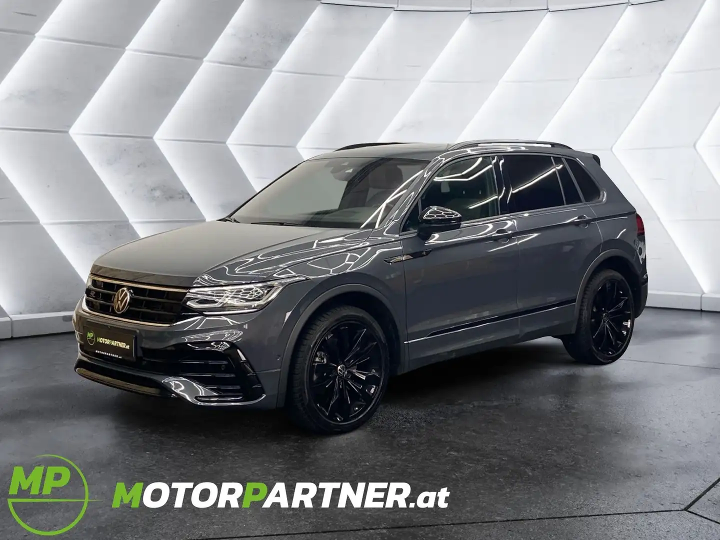 Volkswagen Tiguan 2,0 TDI 4Motion R-Line DSG Grau - 1