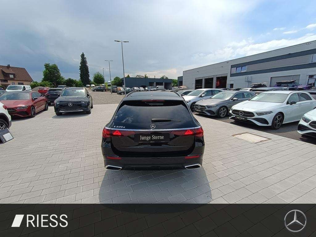 Mercedes-Benz E 220