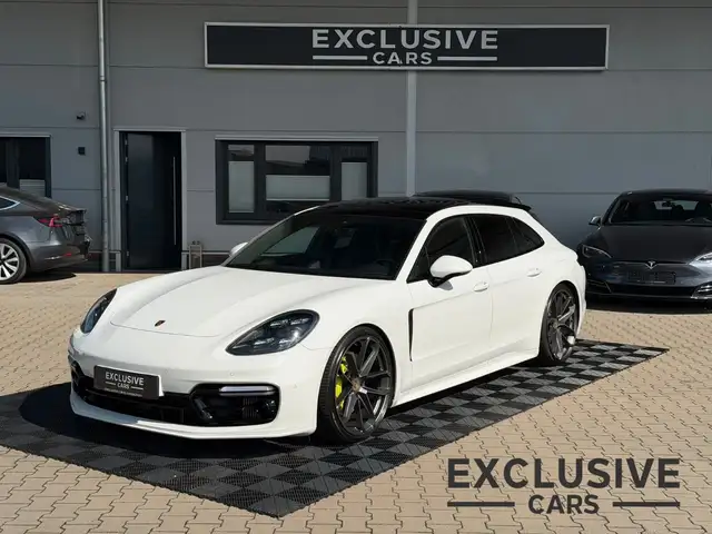Porsche Panamera SPORT TURISMO 4 E Hybrid Edition 10