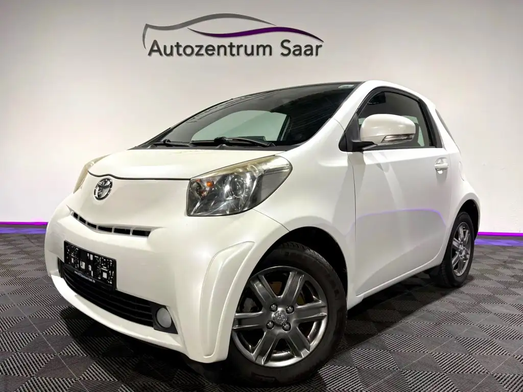 Toyota iQ 2009 из Европы — купить под ключ