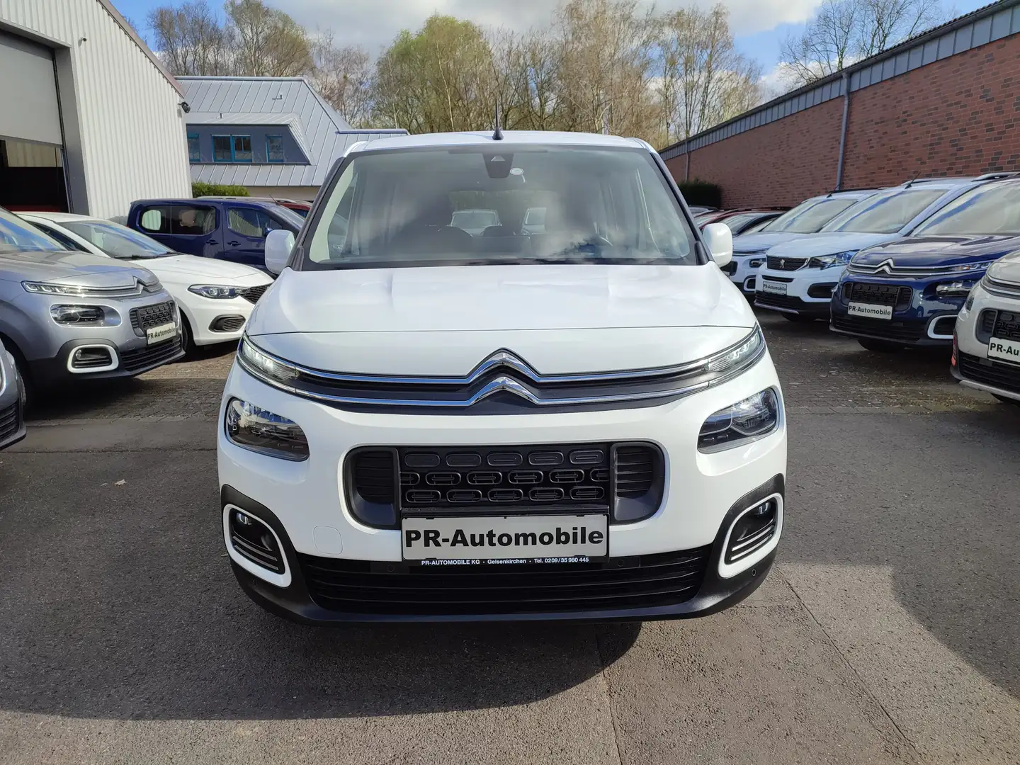 Citroen Berlingo PureTech 130 XL EAT8 Klimaaut/PDC+Cam Weiß - 2