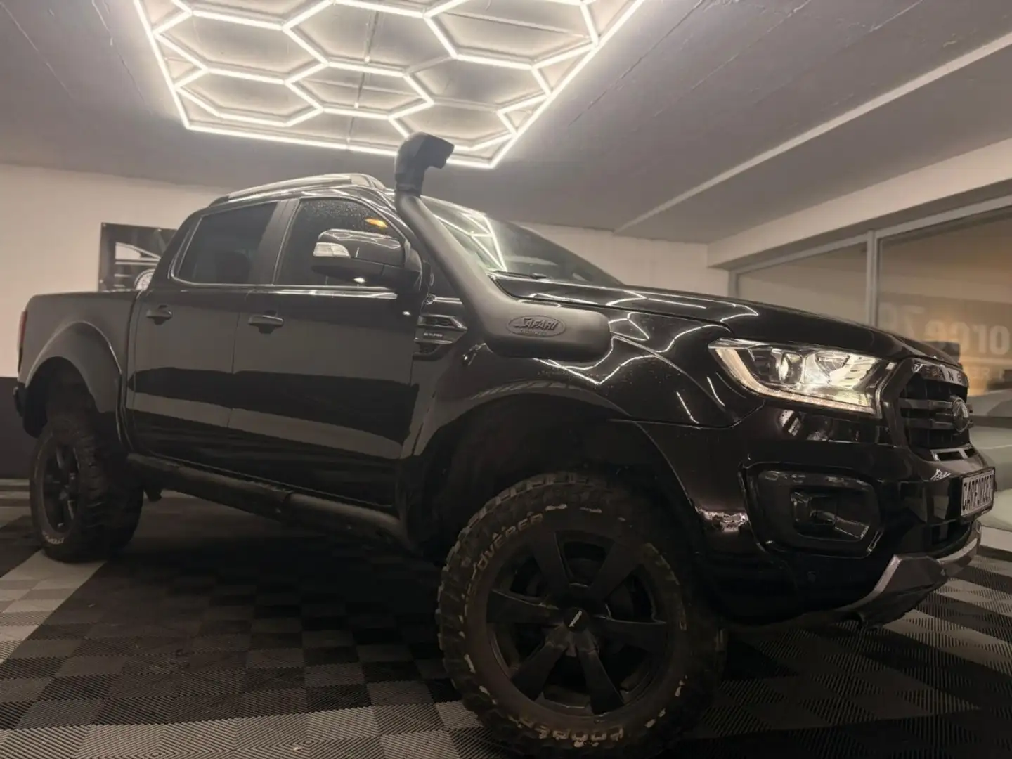Ford Ranger Doppelkabine 4x4 HÖHER/BREITER SITZHZG Klima Schwarz - 1