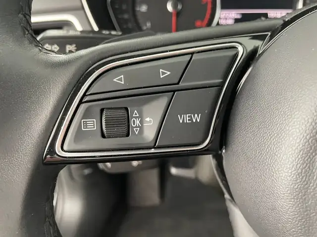 Audi A4 view 14