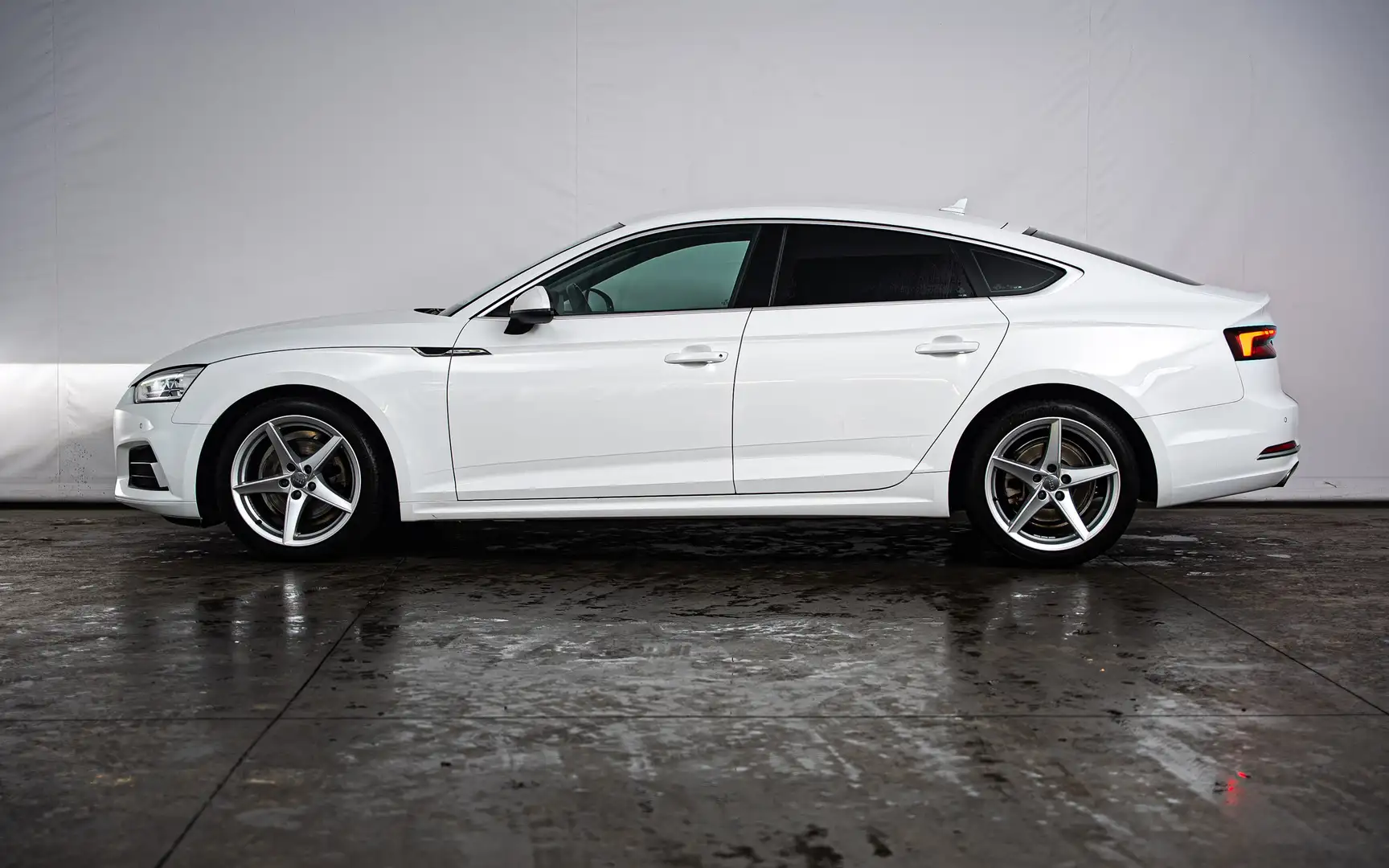 Audi A5 35 TDI 150ch S line S tronic 7 Wit - 2