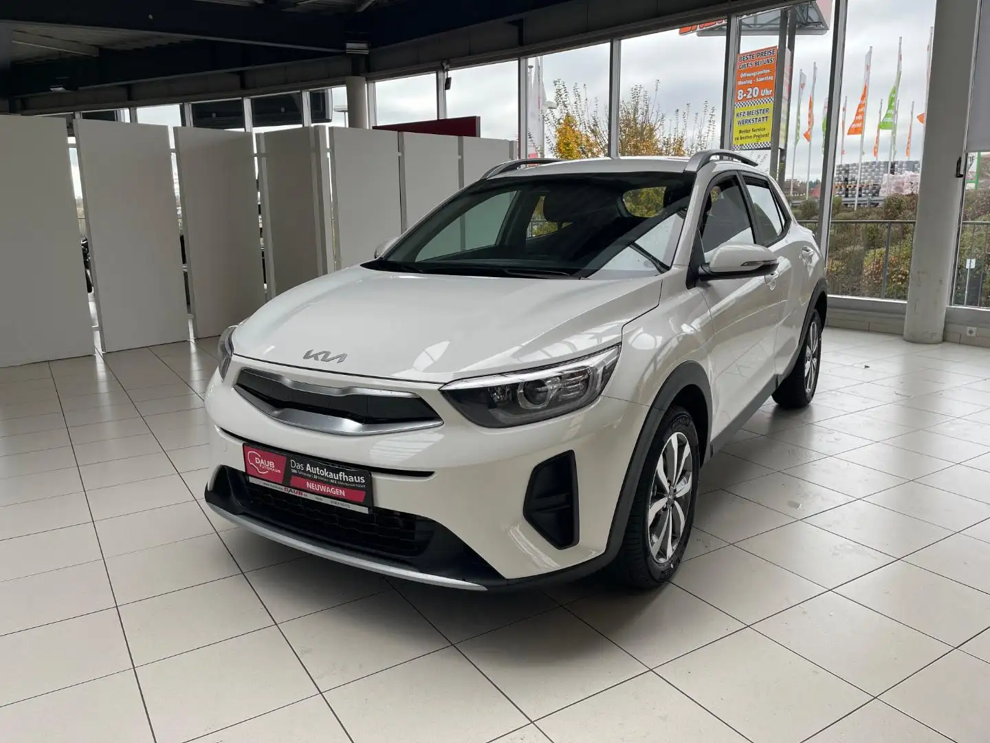 Kia Stonic 1.0T Vision+Automatik Weiß - 1