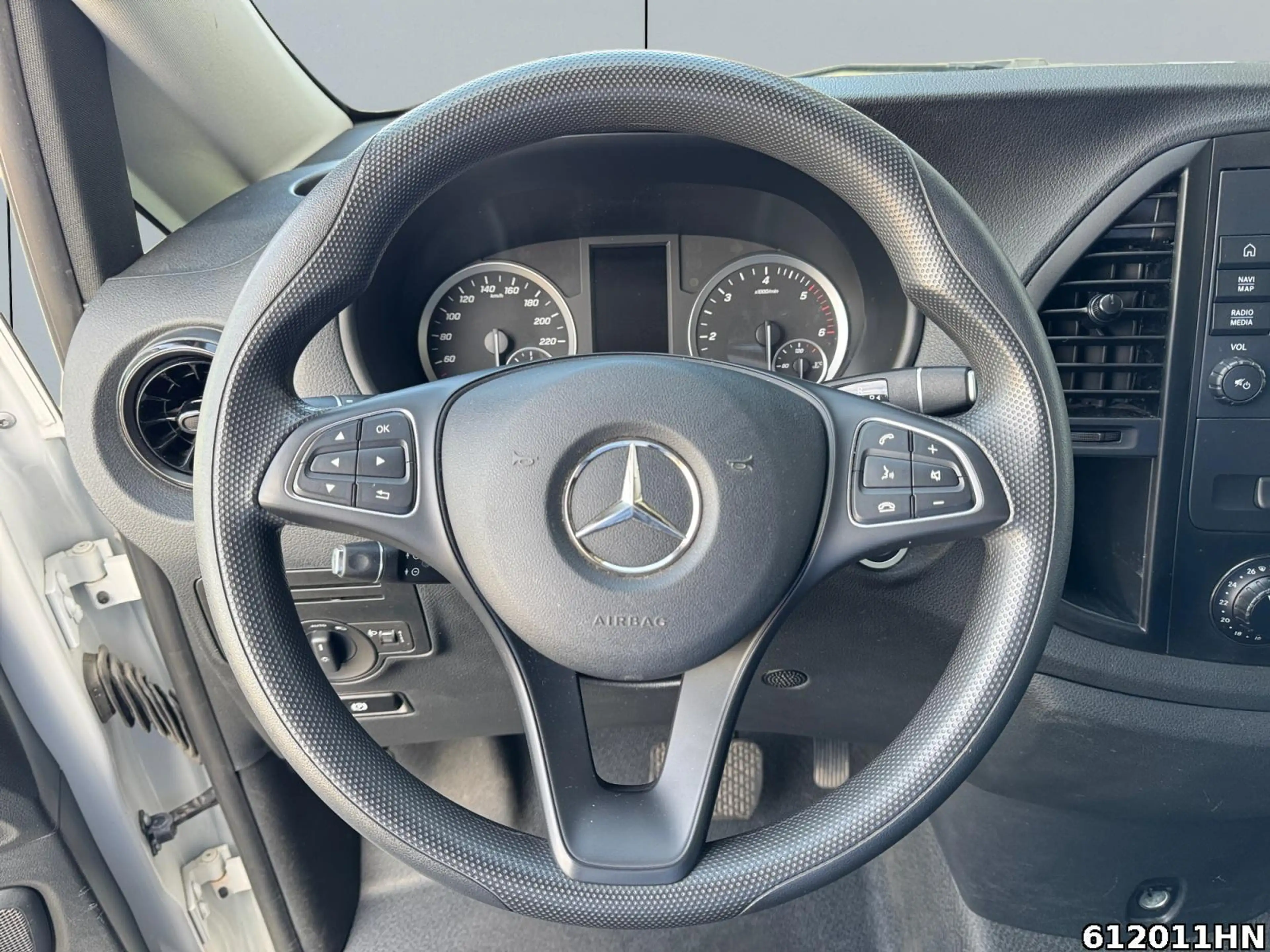 Mercedes-Benz Vito 114 Tourer *Tempomat*Navi*Kamera*Heizung — photo 8