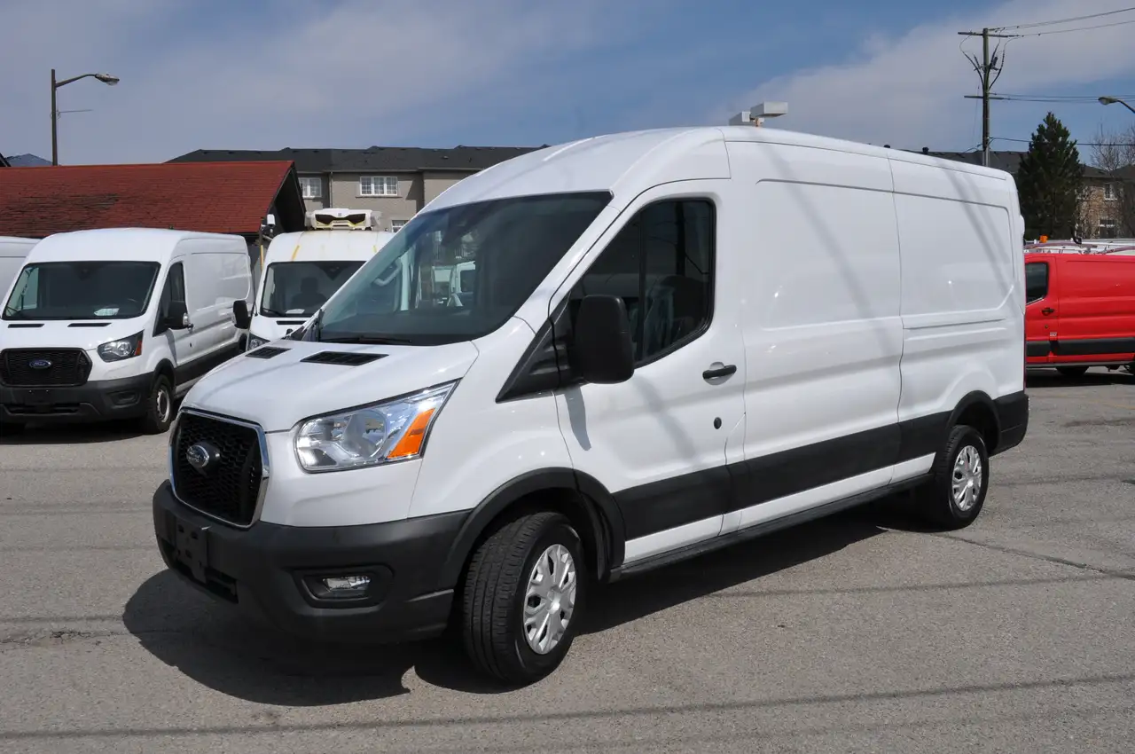 Ford Transit Cargo Van снимка Ford Transit Cargo Van
