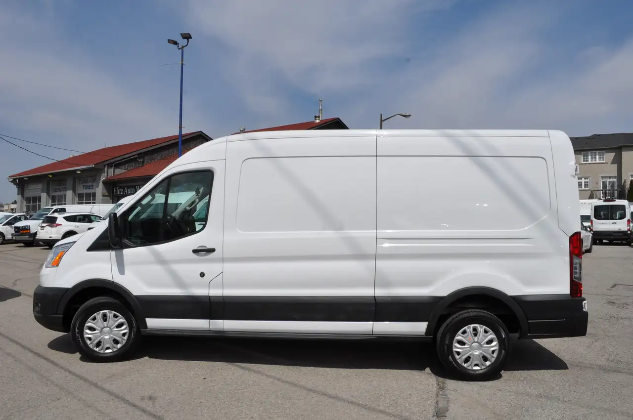 Ford Transit Cargo Van снимка Ford Transit Cargo Van