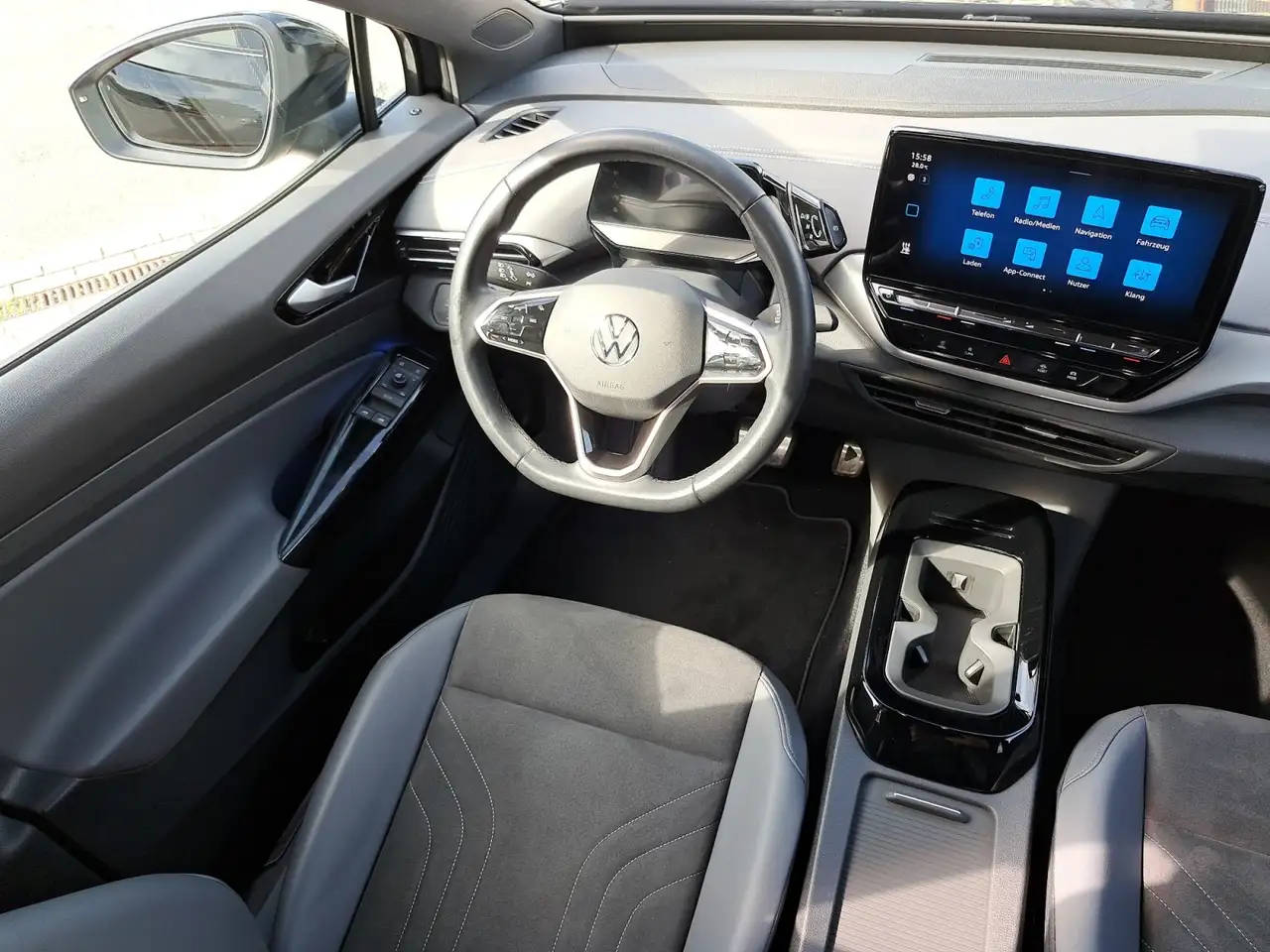 Volkswagen ID.5 Pro 3,99% AHK WÄRMEPU NAV APP MATRIX 21" KAM ACC, миниатюра 15