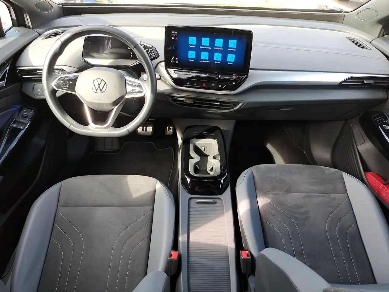 Volkswagen ID.5 Pro 3,99% AHK WÄRMEPU NAV APP MATRIX 21" KAM ACC, миниатюра 24