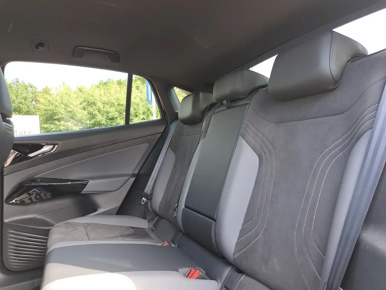 Volkswagen ID.5 Pro 3,99% AHK WÄRMEPU NAV APP MATRIX 21" KAM ACC, миниатюра 14