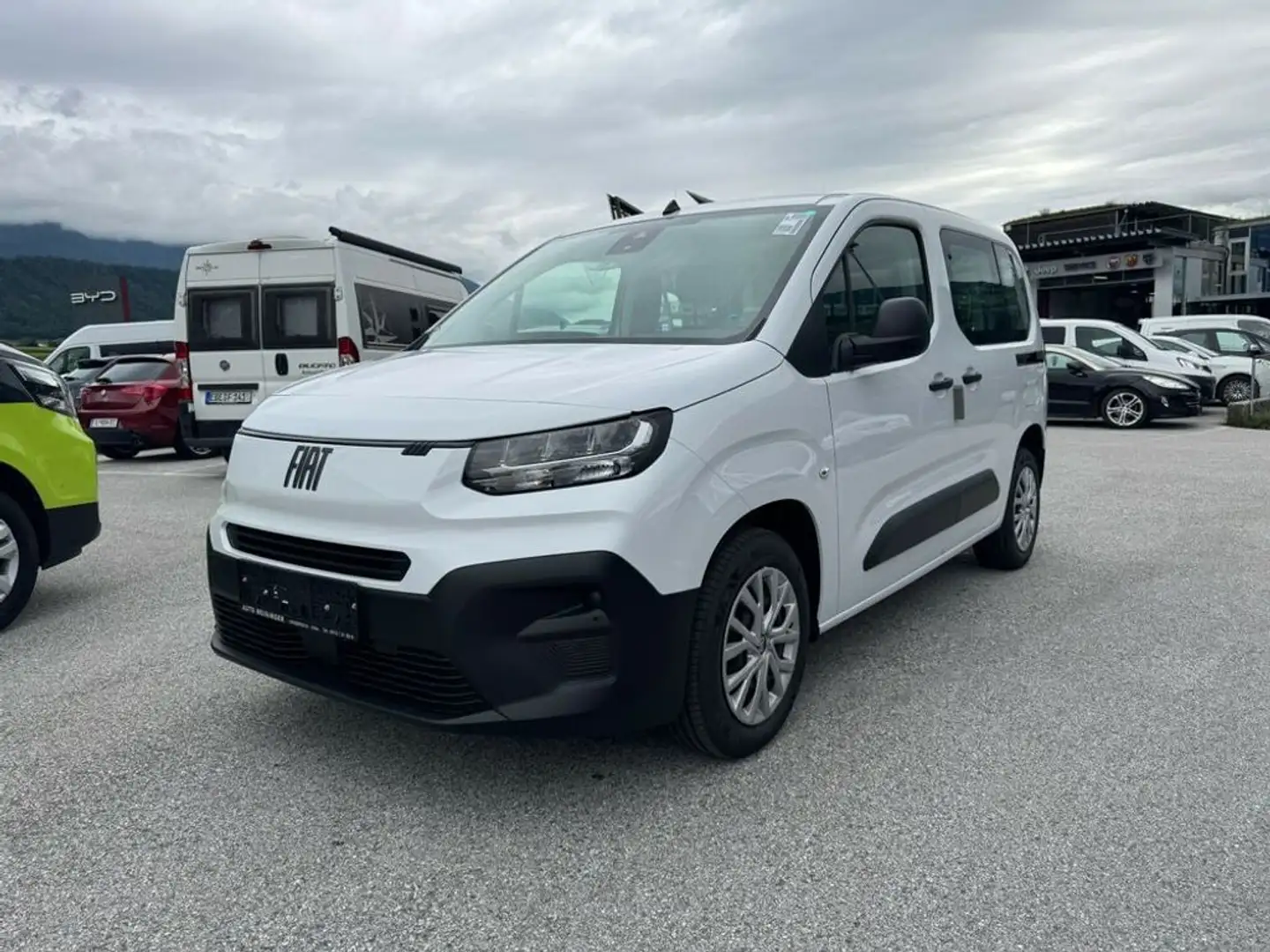 Fiat Doblo M 1.5 130PS 5Sitzer Aktion 25.990.-inkl MWST Weiß - 2
