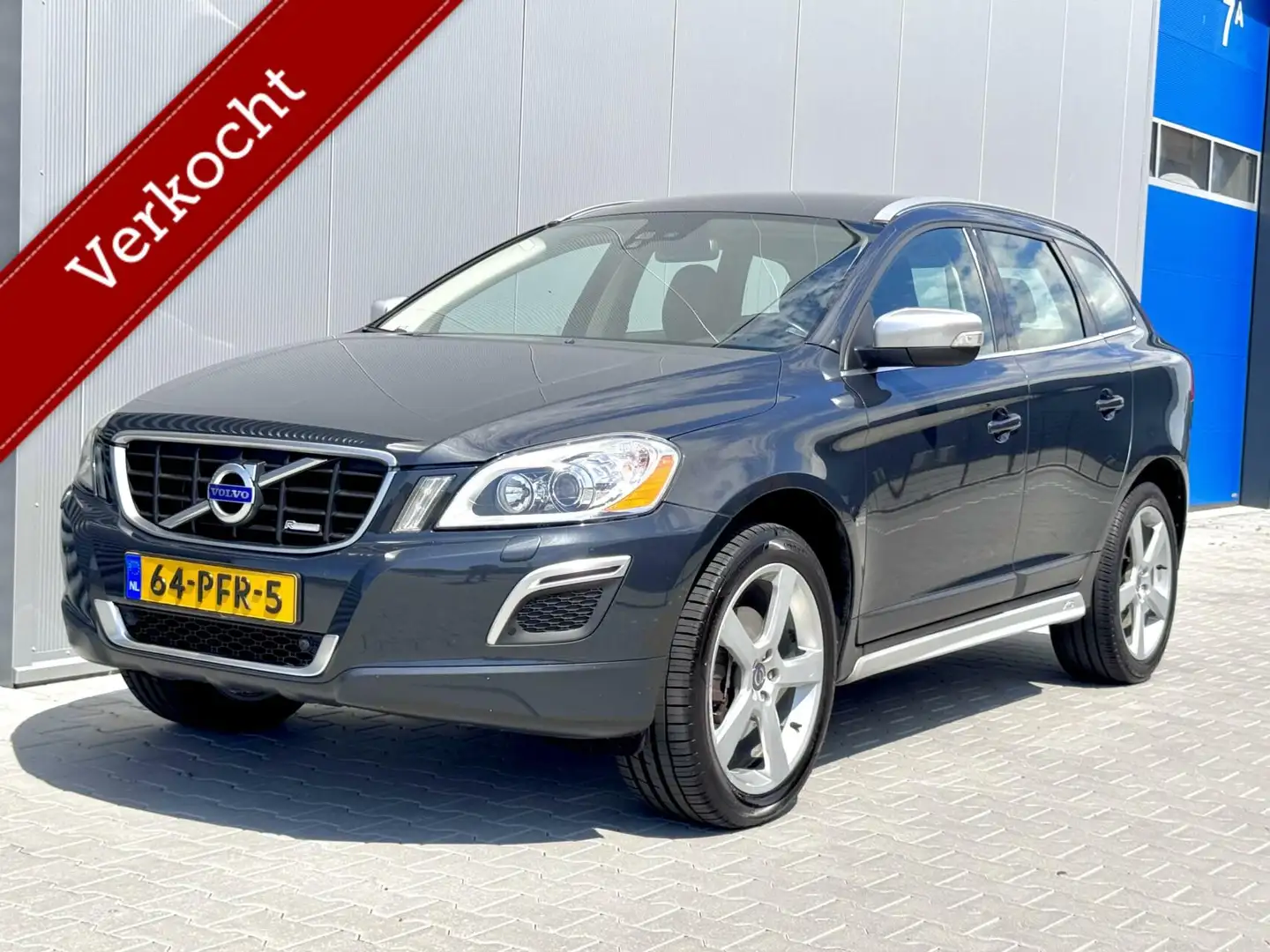 Volvo XC60 2.0 T5 R-Design | Youngtimer | Xenon | AUT | NL au Grijs - 1