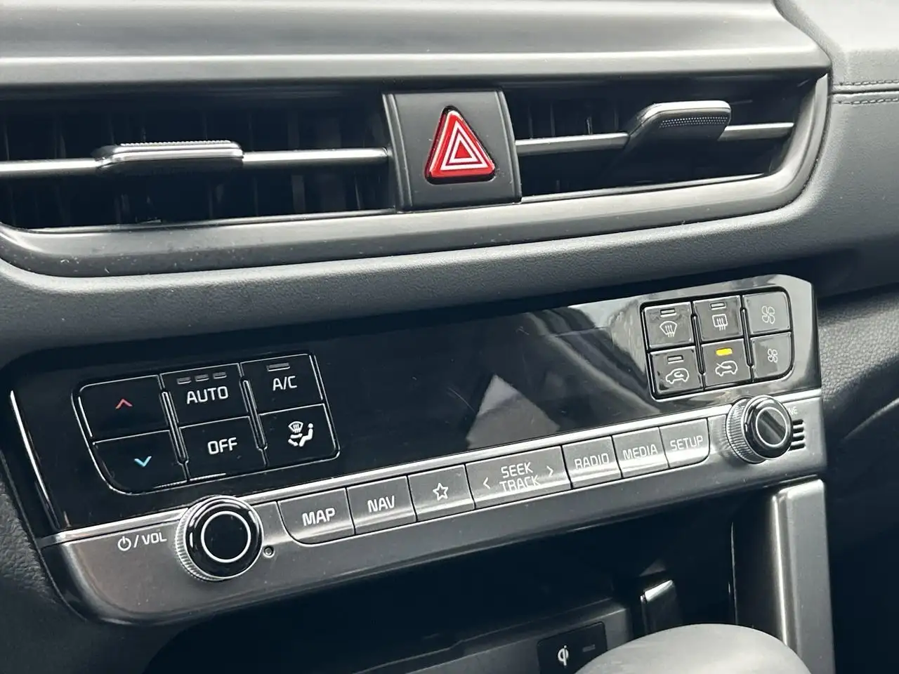Kia Seltos снимка Kia Seltos