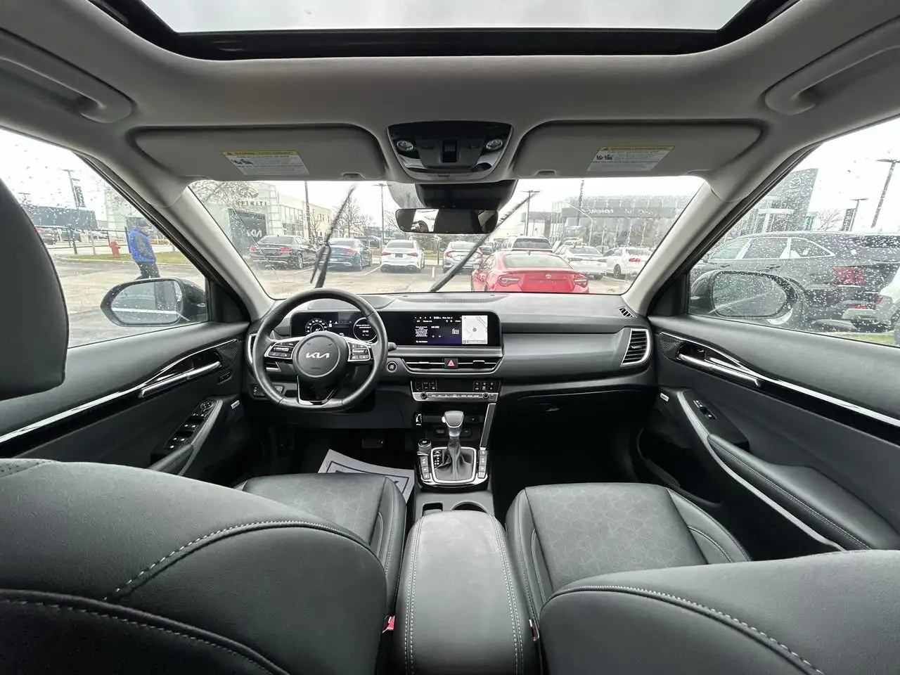 Kia Seltos снимка Kia Seltos