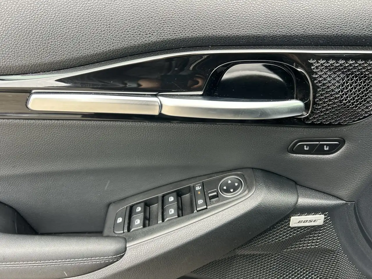 Kia Seltos снимка Kia Seltos