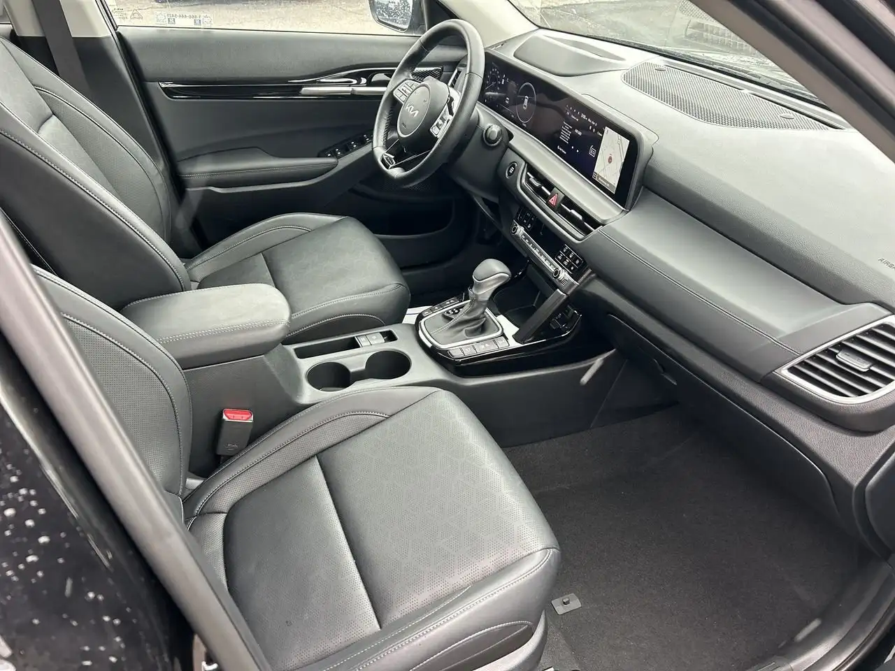 Kia Seltos снимка Kia Seltos