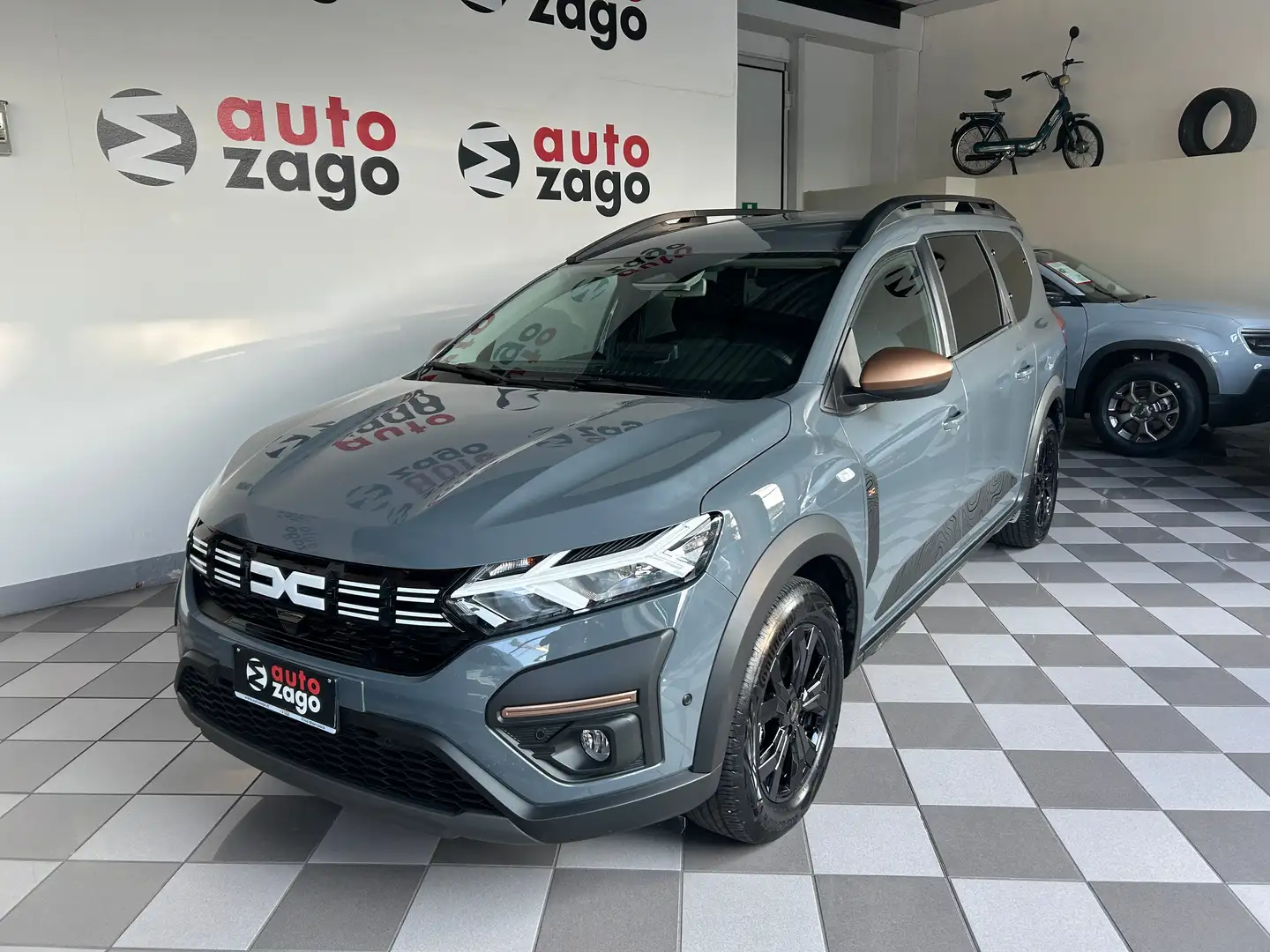 Dacia Jogger Jogger 1.0 tce Extreme UP Gpl 100cv 7P. Grigio - 1