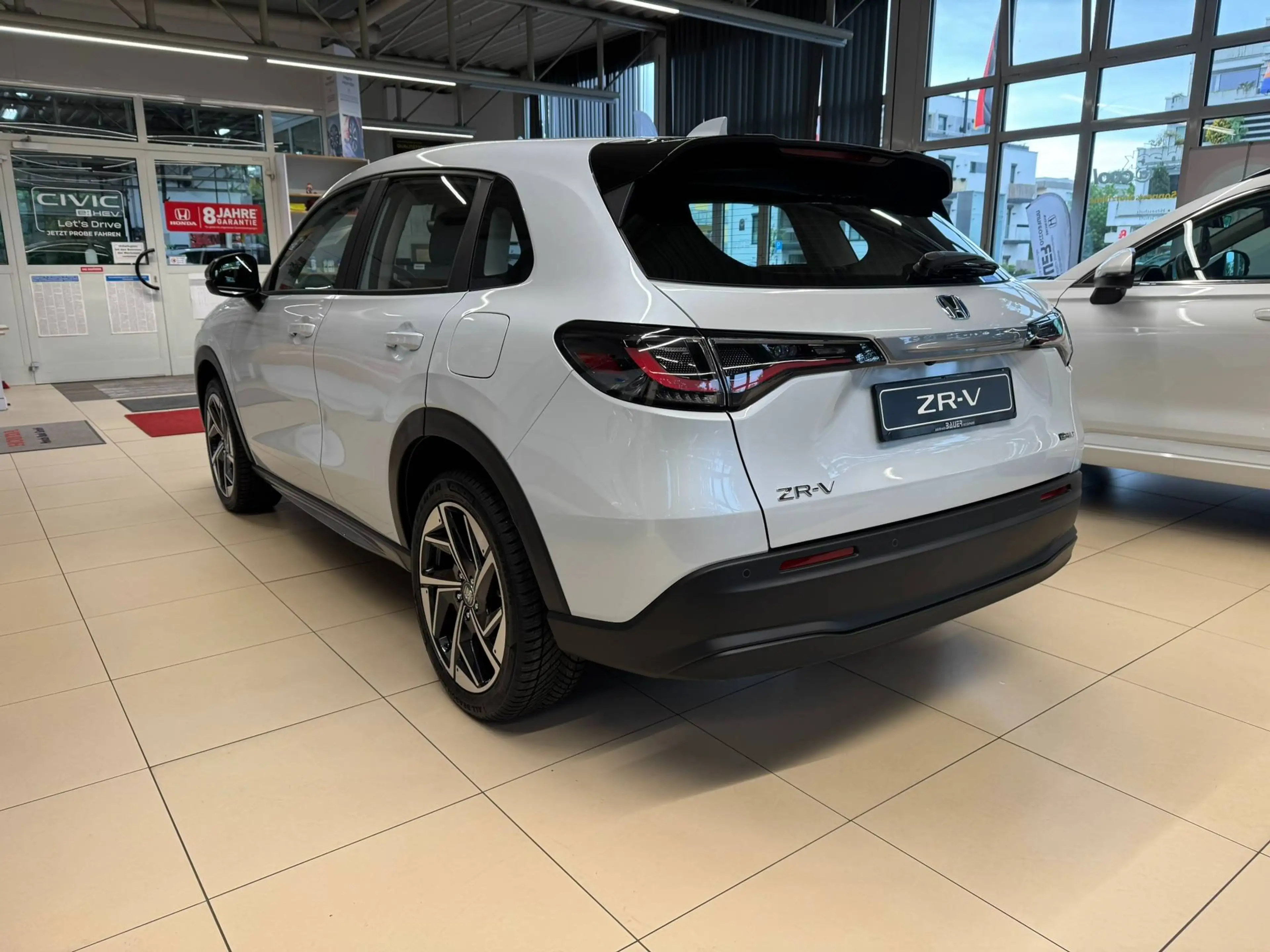 Honda ZR-V ZR-V 2.0 e:HEV Elegance | Aero Paket | 19" | Allwetterreifen | 8 Jahre Garantie — photo 2