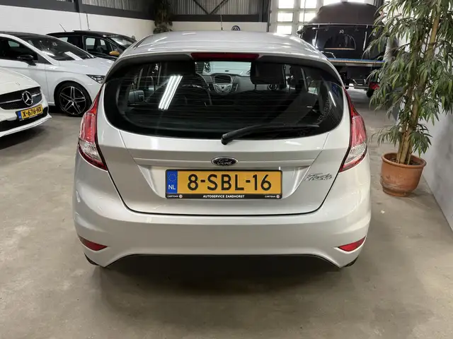 Ford Fiesta view 5