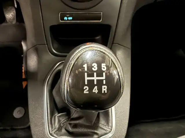 Ford Fiesta view 13