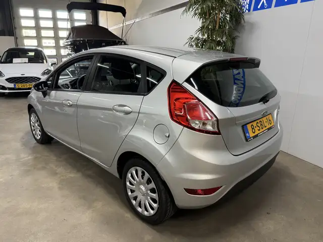 Ford Fiesta view 6