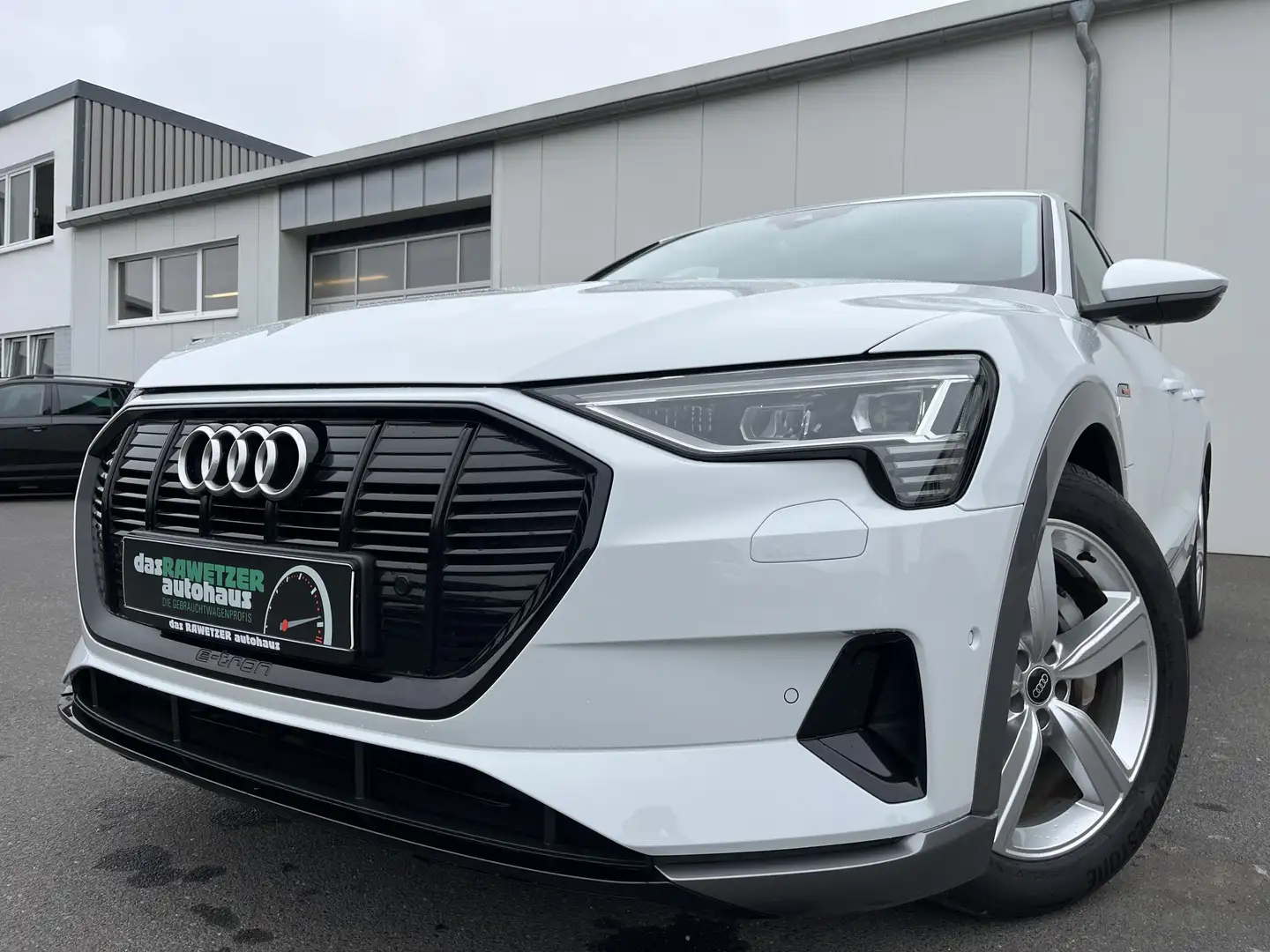 Audi e-tron 55 advanced quattro 192€ m. 20% Anzahlung 95kWh Blanc - 1